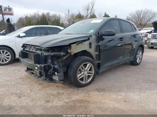 KM8K12AA0LU451768 2020 HYUNDAI KONA - Image 2