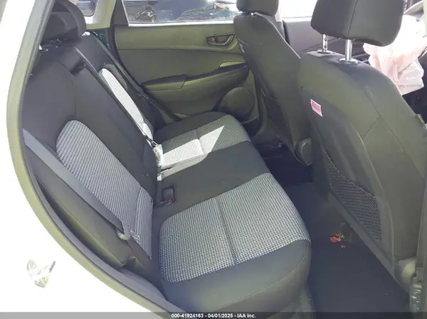 KM8K12AA0MU614100 2021 HYUNDAI KONA - Image 8