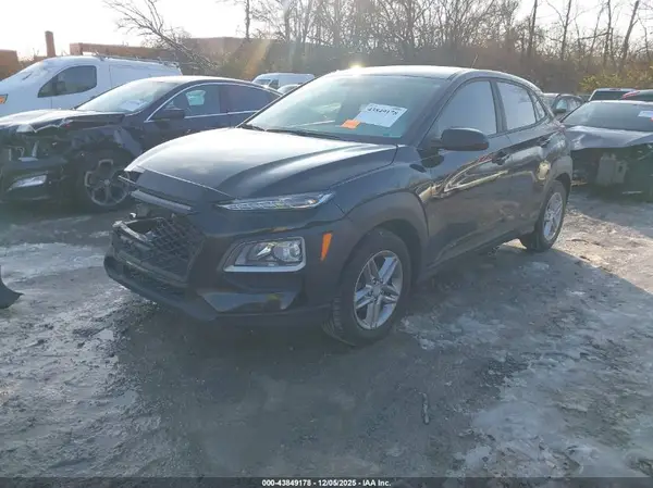 KM8K12AA1JU067592 2018 HYUNDAI KONA - Image 2