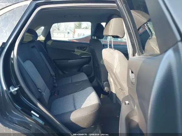 KM8K12AA1JU067592 2018 HYUNDAI KONA - Image 8
