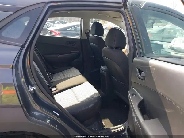 KM8K12AA1JU089995 2018 HYUNDAI KONA - Image 8