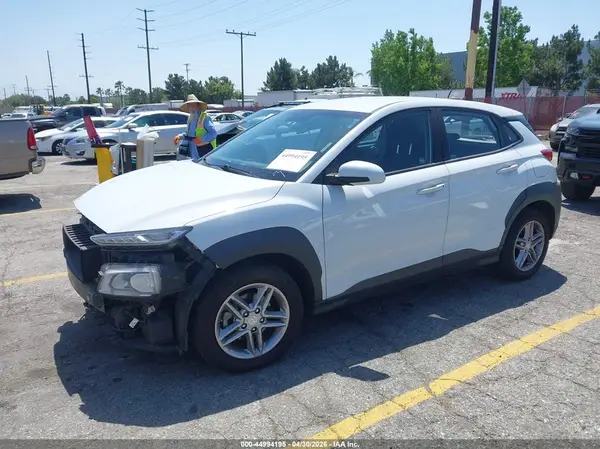 KM8K12AA1JU091021 2018 HYUNDAI KONA - Image 2
