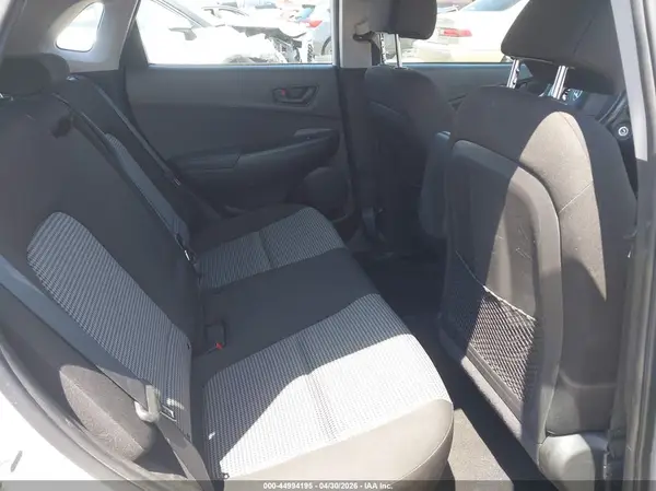 KM8K12AA1JU091021 2018 HYUNDAI KONA - Image 8