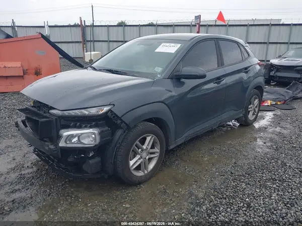 KM8K12AA1JU123563 2018 HYUNDAI KONA - Image 2