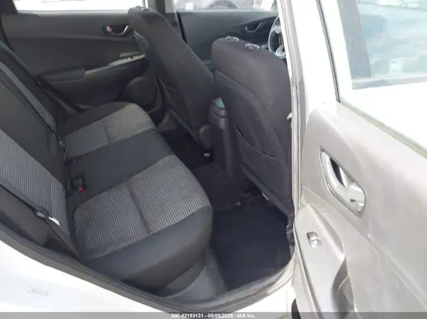 KM8K12AA1KU379235 2019 HYUNDAI KONA - Image 8