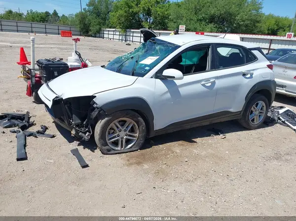 KM8K12AA1MU613134 2021 HYUNDAI KONA - Image 2