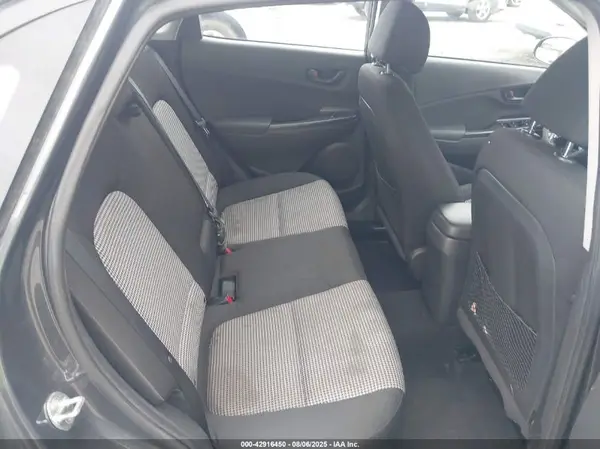 KM8K12AA1MU664083 2021 HYUNDAI KONA - Image 8