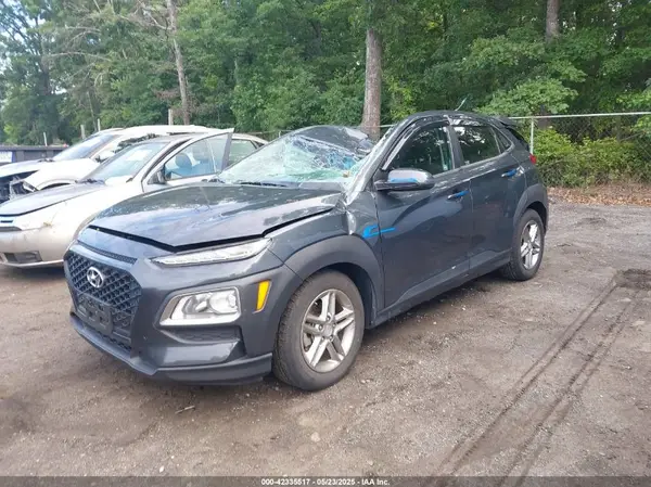 KM8K12AA2JU079086 2018 HYUNDAI KONA - Image 2