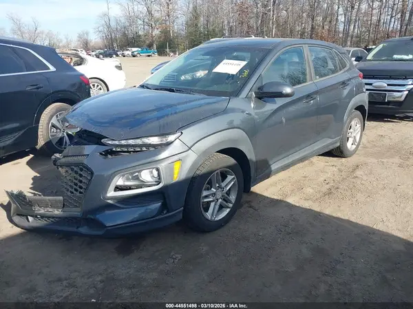 KM8K12AA2JU088869 2018 HYUNDAI KONA - Image 2