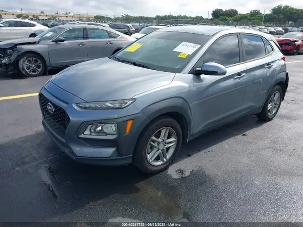 KM8K12AA2JU181374 2018 HYUNDAI KONA - Image 2