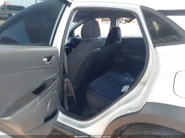 KM8K12AA2KU267785 2019 HYUNDAI KONA - Image 8
