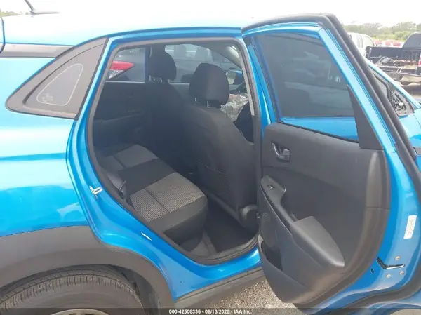 KM8K12AA2MU606256 2021 HYUNDAI KONA - Image 8