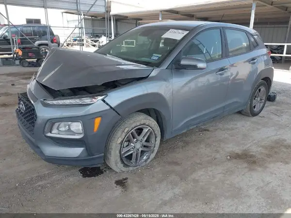 KM8K12AA3MU611563 2021 HYUNDAI KONA - Image 2