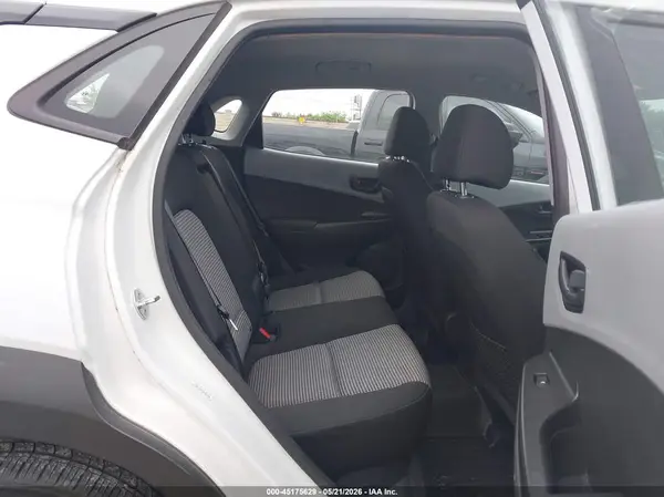 KM8K12AA3MU641386 2021 HYUNDAI KONA - Image 8