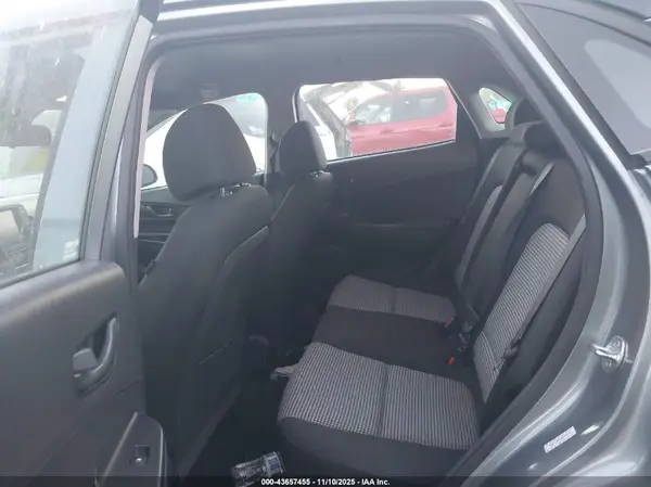 KM8K12AA3MU644594 2021 HYUNDAI KONA - Image 8