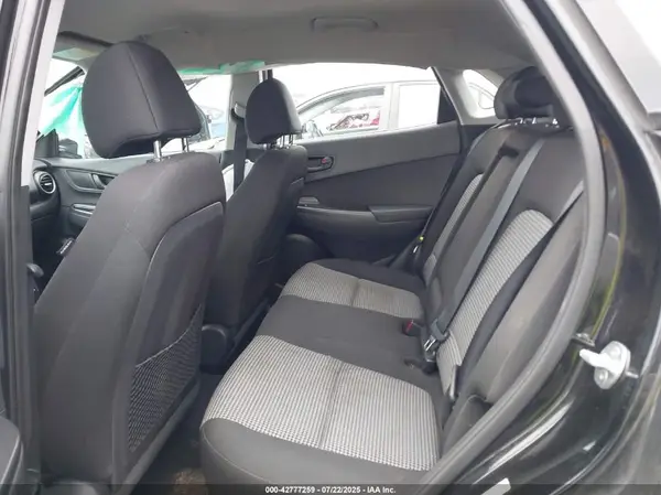 KM8K12AA4JU112041 2018 HYUNDAI KONA - Image 8