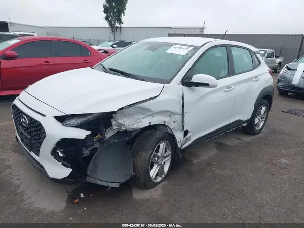 KM8K12AA4KU330773 2019 HYUNDAI KONA - Image 2