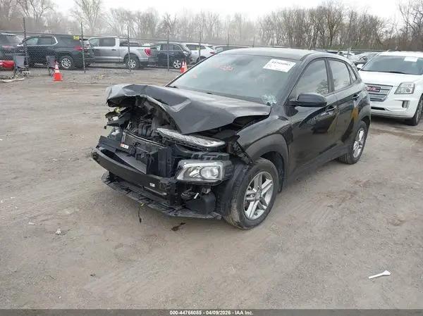 KM8K12AA4KU378385 2019 HYUNDAI KONA - Image 2