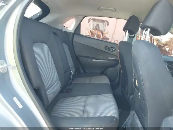 KM8K12AA4MU639985 2021 HYUNDAI KONA - Image 8