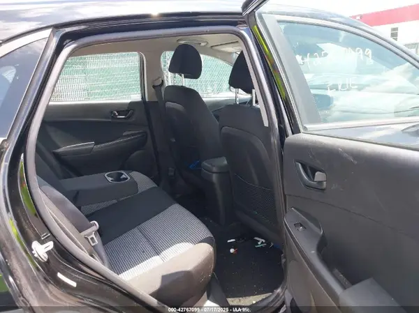 KM8K12AA4MU641512 2021 HYUNDAI KONA - Image 8
