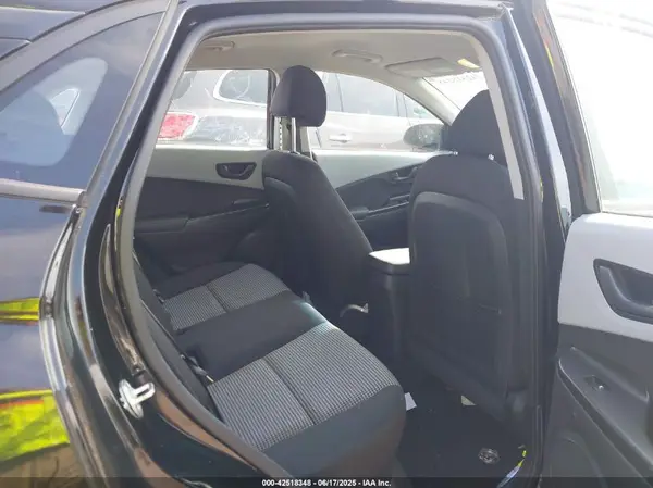 KM8K12AA4MU645995 2021 HYUNDAI KONA - Image 8