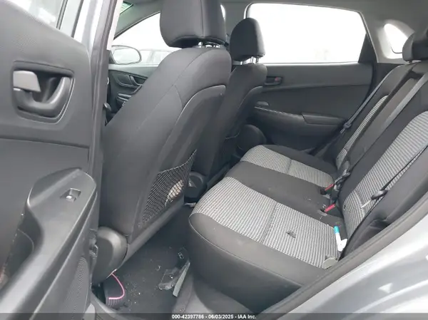 KM8K12AA6JU090821 2018 HYUNDAI KONA - Image 8