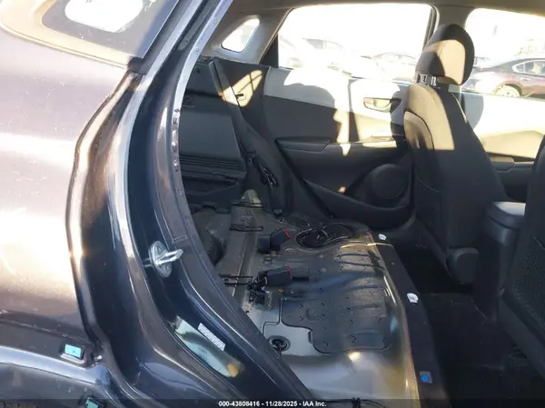 KM8K12AA6JU091600 2018 HYUNDAI KONA - Image 8