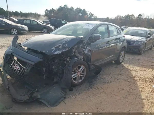 KM8K12AA6KU221599 2019 HYUNDAI KONA - Image 2