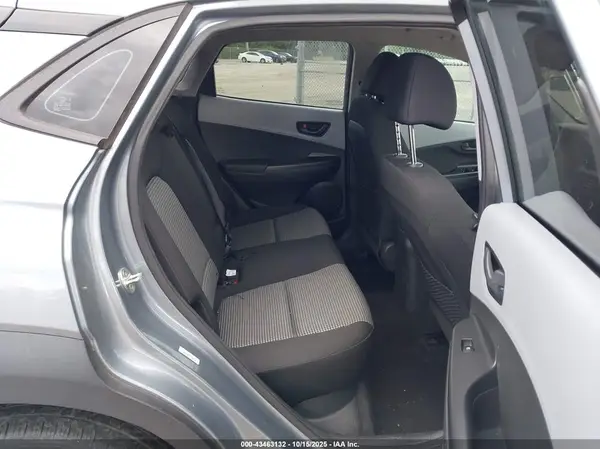 KM8K12AA6KU257504 2019 HYUNDAI KONA - Image 8