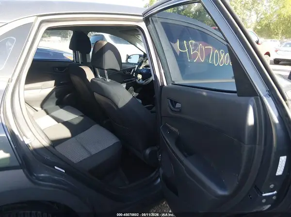 KM8K12AA6KU290003 2019 HYUNDAI KONA - Image 8