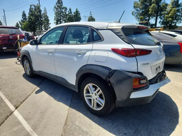 KM8K12AA6MU663642 2021 HYUNDAI KONA - Image 2