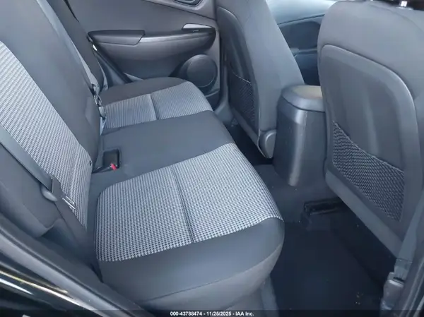 KM8K12AA7JU068066 2018 HYUNDAI KONA - Image 8