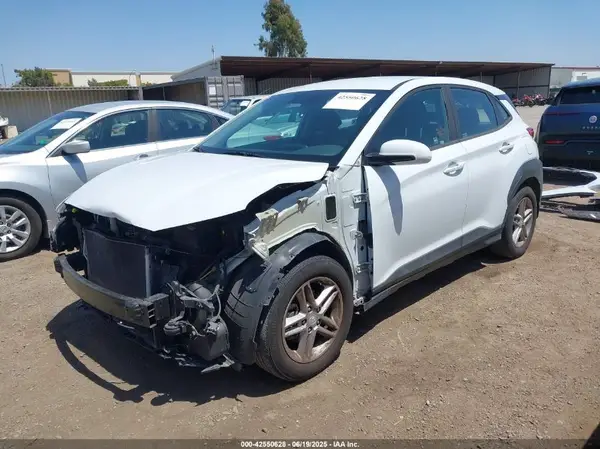 KM8K12AA7JU075521 2018 HYUNDAI KONA - Image 2
