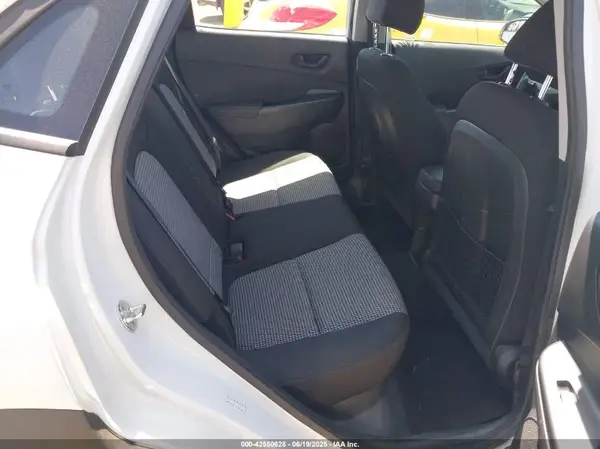 KM8K12AA7JU075521 2018 HYUNDAI KONA - Image 8