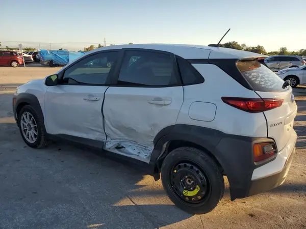 KM8K12AA7JU111546 2018 HYUNDAI KONA - Image 2