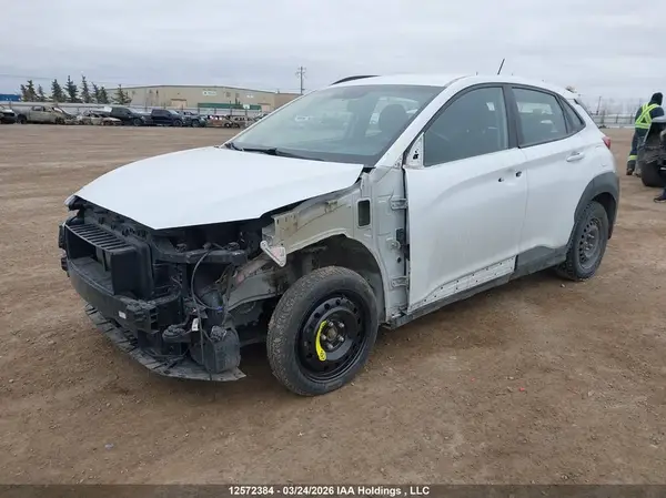 KM8K12AA7JU112762 2018 HYUNDAI KONA - Image 2