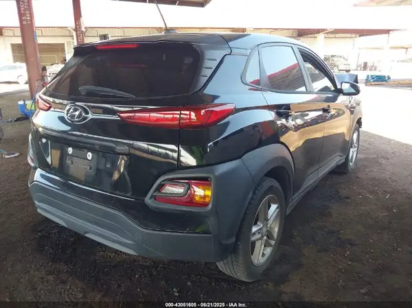 2020 HYUNDAI KONA IAAI lot 43051605 auction photo 4