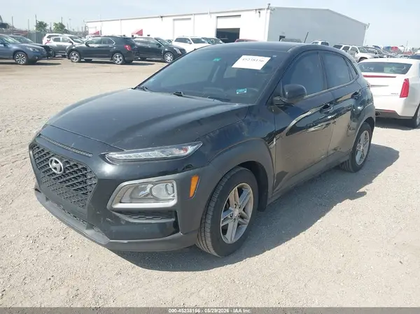 KM8K12AA8JU100927 2018 HYUNDAI KONA - Image 2