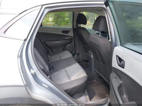 KM8K12AA8MU611574 2021 HYUNDAI KONA - Image 8
