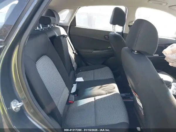 KM8K12AA8MU645062 2021 HYUNDAI KONA - Image 8