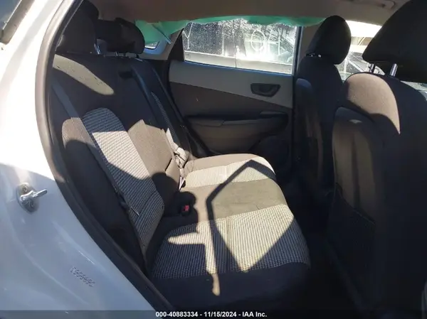 KM8K12AA8MU647667 2021 HYUNDAI KONA - Image 8