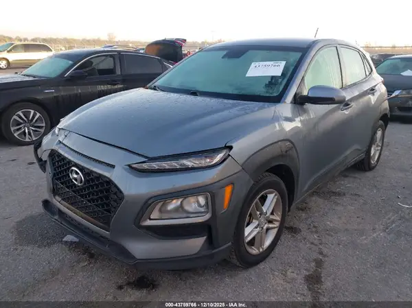 KM8K12AA8MU664002 2021 HYUNDAI KONA - Image 2