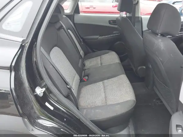 KM8K12AA9JU088898 2018 HYUNDAI KONA - Image 8