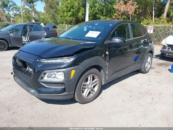 KM8K12AA9JU101777 2018 HYUNDAI KONA - Image 2