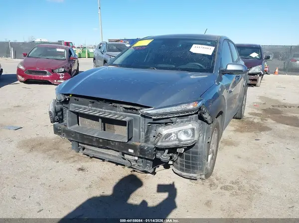KM8K12AA9KU212136 2019 HYUNDAI KONA - Image 2