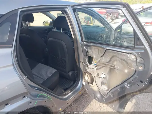 KM8K12AA9MU643417 2021 HYUNDAI KONA - Image 8