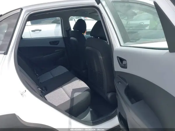 KM8K12AA9MU741623 2021 HYUNDAI KONA - Image 8