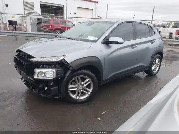 KM8K12AAXMU609955 2021 HYUNDAI KONA - Image 2