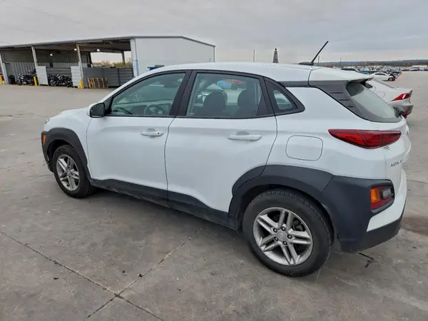 KM8K12AAXMU665376 2021 HYUNDAI KONA - Image 2
