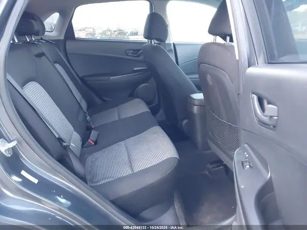 KM8K12AAXMU703673 2021 HYUNDAI KONA - Image 8